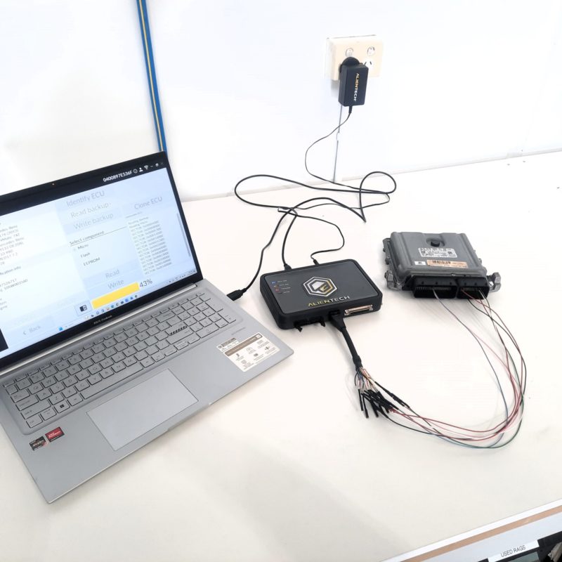 Car diagnostics at Volvo servicing Perth Centre